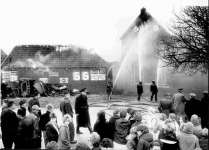 Brand in café aan de Kleasterdyk 12 in Berlikum.